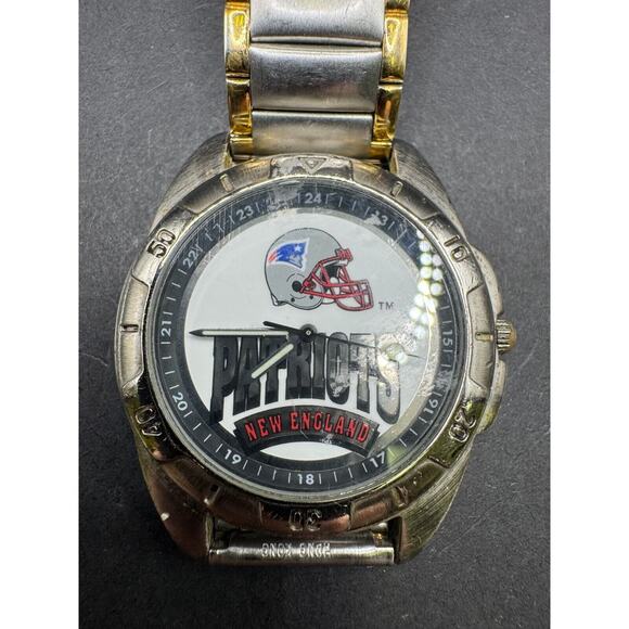 New England Patriots NFL Fossil Men's Vintage 1995 Watch WR